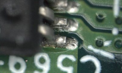 ibookg4-lb-070503-2.jpg