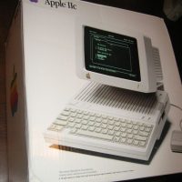 appleIIc.jpg