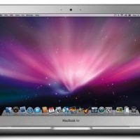 frontofmacbookair4253102008sbm.jpg