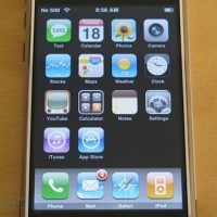 jpg_iphone-firmware-2-0-hands-on-top.jpg
