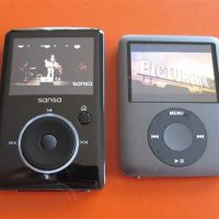 jpg_sandisk-sansa-fuze-hands-on-06_Custom_.jpg