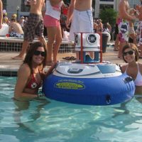 waterproof_iPod__dock2-thumb-450x345.jpg