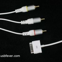 704_iPhone_iPod_AV_Cables_1.jpg