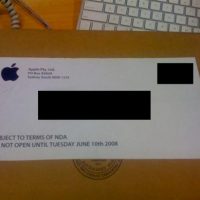 Apple-iPhone-v2-Box-4.jpg