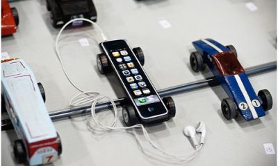 iphone-derby-car-1.jpg