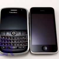 iphone3gblackberrybold1.jpg