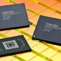 8-6-08-toshiba-32gb-nand.jpg