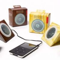 WoodchuckSpeakersIpod-700.jpg