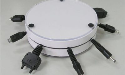 793_Universal_Travel_Chargers_for_iPhone.jpg