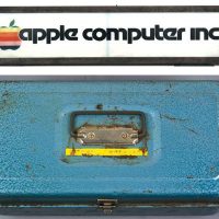 apple-auction.jpg
