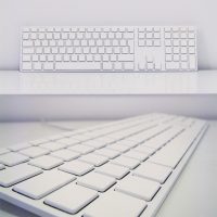 whiteapplekeyboard.jpg