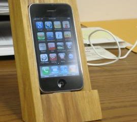 croppediPhonestand_270x291.jpg.jpg