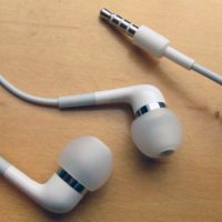 earphones-090714-1.jpg