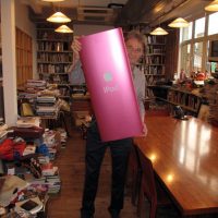 giant_iPod_nano.jpg