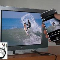scosche-showtime-av-cable-for-ipod-and-iphone.jpg