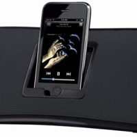 logitech-s315i-iphone.jpg