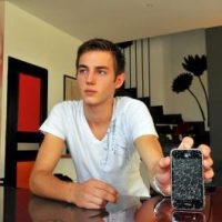 iphone-explosif-peut-cacher-4-L-1.jpg