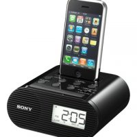 Sony-ICF-C05iP-iPod-Dock-clock-Radio-2.jpg