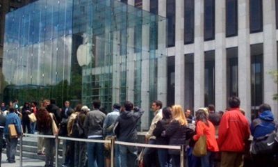 applestorequeue.jpg