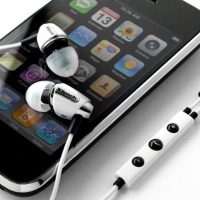 klipsch-headphones-all-white-iphone-0.jpg