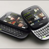 100412_microsoft_kin.jpg