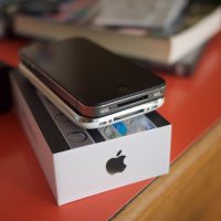 iPhone 3G vs 4