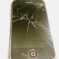 iphone_crack.jpg