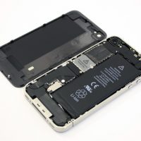 iphone-4-back-open-battery110217191606.jpg