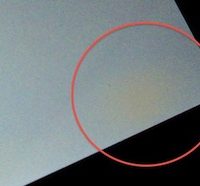 112948-iphone_4_discoloration_3.jpg