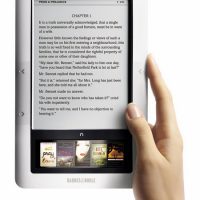 Barnes-Noble-nook-Wireless-e-book-reader-hand-2.jpg