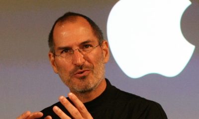 72327-steve-jobs-dieu-el-pere.jpg