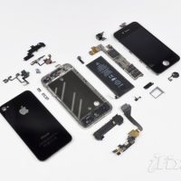 ifixitiphone4.004.jpg