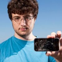 0801_iphone-hacker_400x400-300x300.jpg
