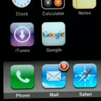 google-icon-on-iphone-screen-in-2008.jpg