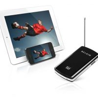 Belkin_tizi_F8Z890_corner_ipad_iphone.jpg