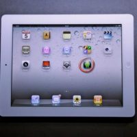 myriads-next-generation-alien-technology-brings-android-to-apple-131209944.jpg