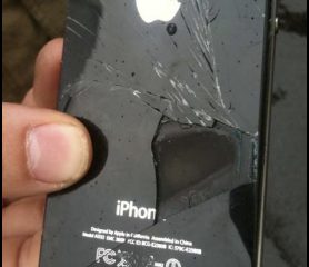 apple-iphone-spontaneously-combusts-aboard-flight-in-australia.jpg