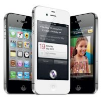 iPhone4s_3up_Photo_Siri_Sprgbd_PRINT.jpg