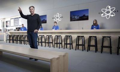 ron-johnson-at-apple-store-opening.jpg