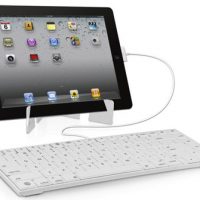 macally_ikey30_keyboard_for_ipad_iphone_and_ipod_touch_1198775_g1.jpg