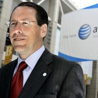 att-chairman-and-ceo-randall-stephenson-promoting-live-share4.jpg
