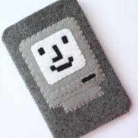 happy-mac-iphone-pouch.jpg