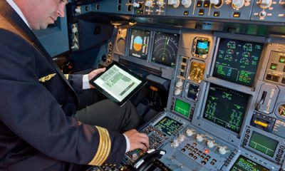 ipad_flight_bag_pilot.jpg