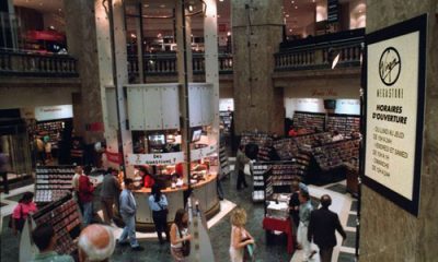 71289_customers-visit-the-paris-virgin-megastore-on-the-champs-elysees-august-5-virgin-stores-owner-rich.jpg