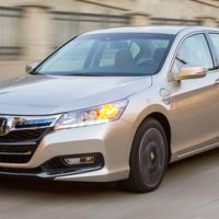 2014_honda_accord_phev_156_0.jpg