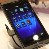 blackberry-10-hands-on-002.jpg