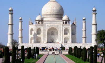 taj_mahal_in_march_2004.jpg