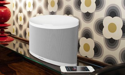 bowers-wilkins-z2-iphone-5-dock-launched-0.jpg