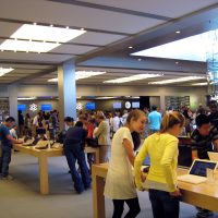 ny_apple_store_inside.jpg