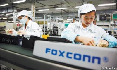 foxconn_workers.jpg